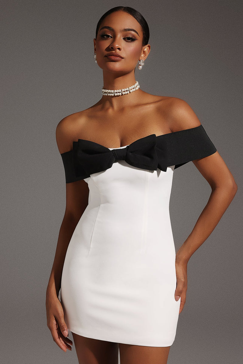 שמלת אדריאנה