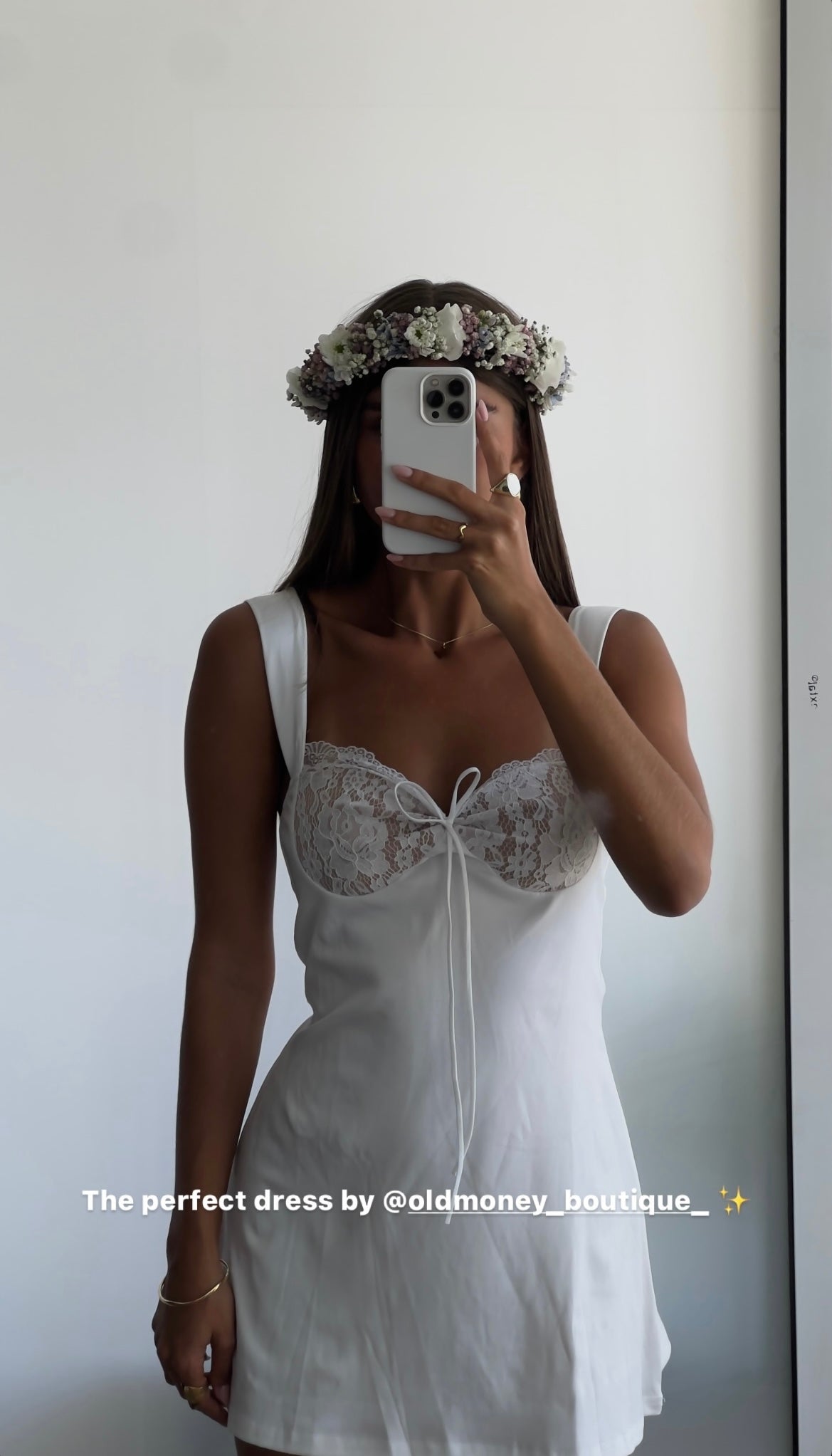 Mini-robe en dentelle Lauren