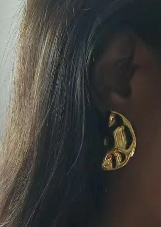 Diane gold earrings